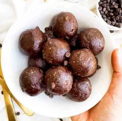 Peanut Butter No Bake Brownie Bites