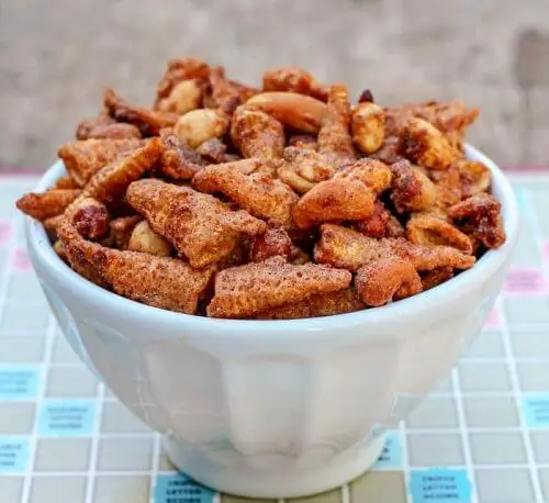Sweet Crunchy Snack Mix
