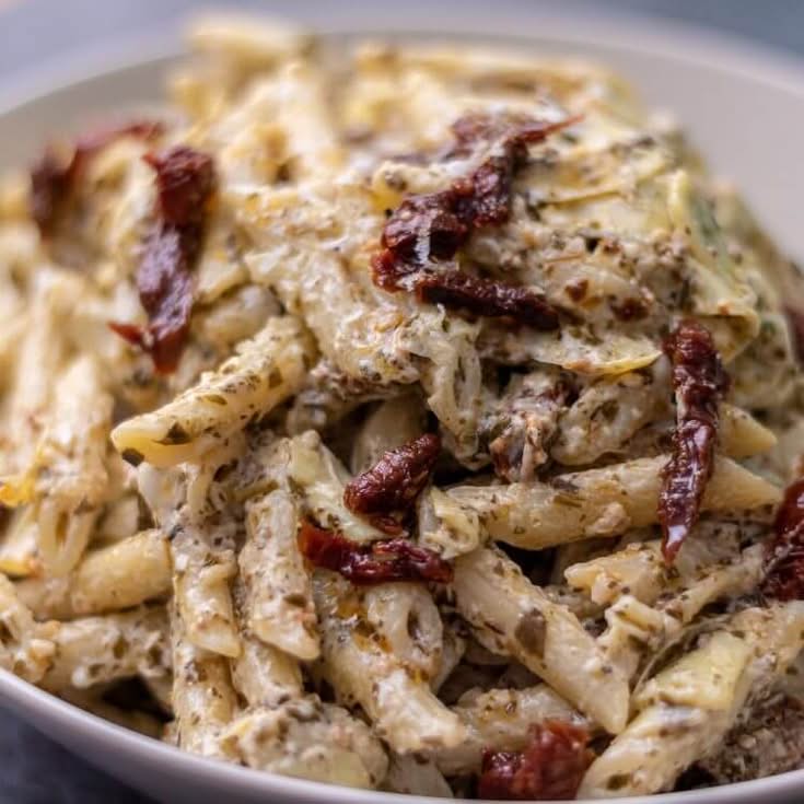 Creamy-Pesto-and-Goat-Cheese-Pasta