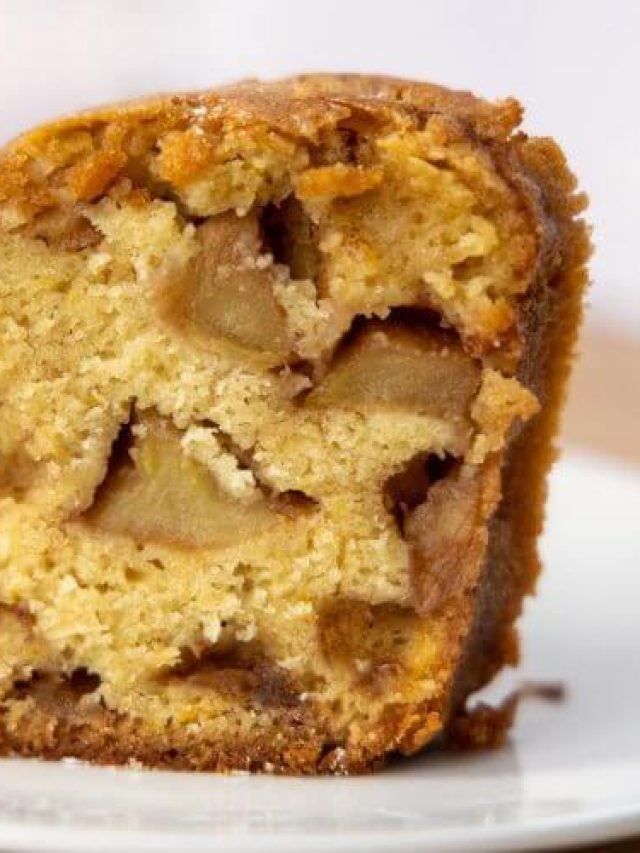 Jewish-apple-cake-slice