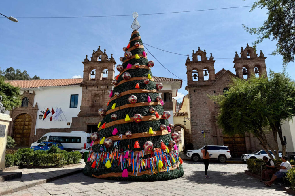 Cusco neighborhoods plaza