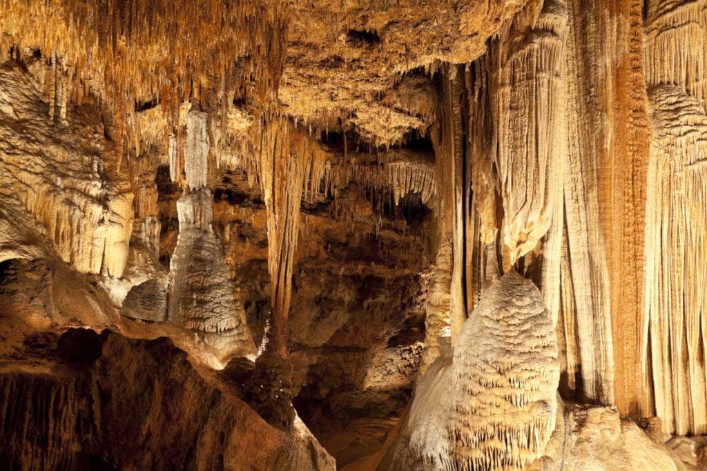 Meramec Caverns