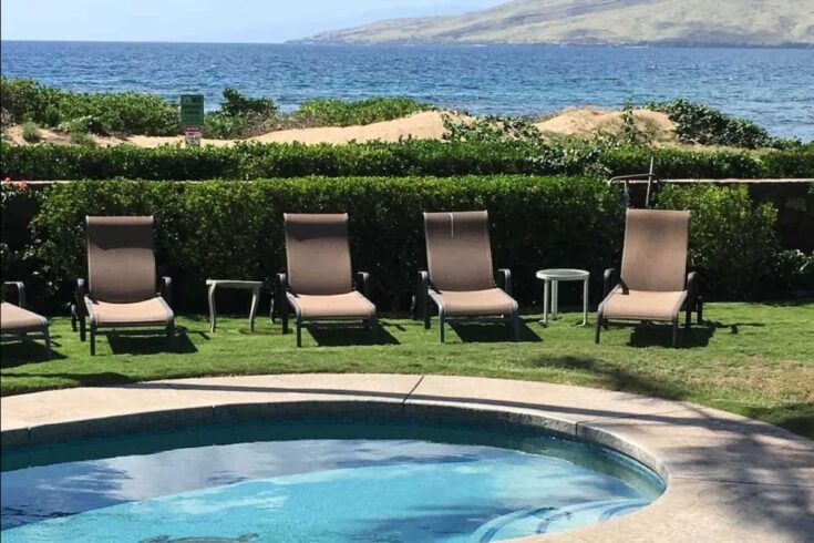 Pool next to ocean Hawaii