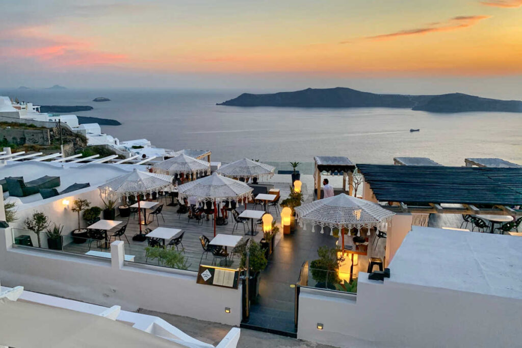 Santorini sunset on a Greece family vacation
