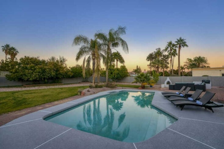 Scottsdale rental for large group-