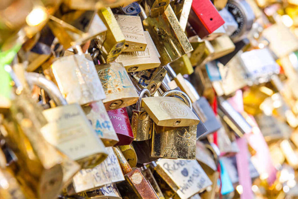 Sofitel love locks romantic getaways in Chicago