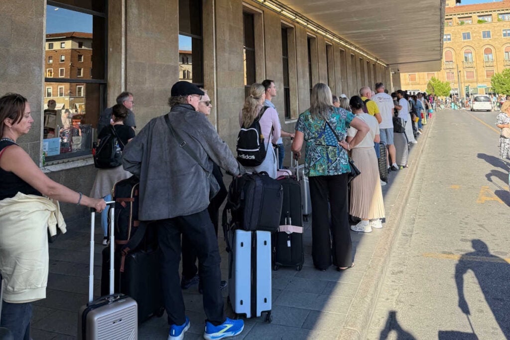Taxi line Florence train station