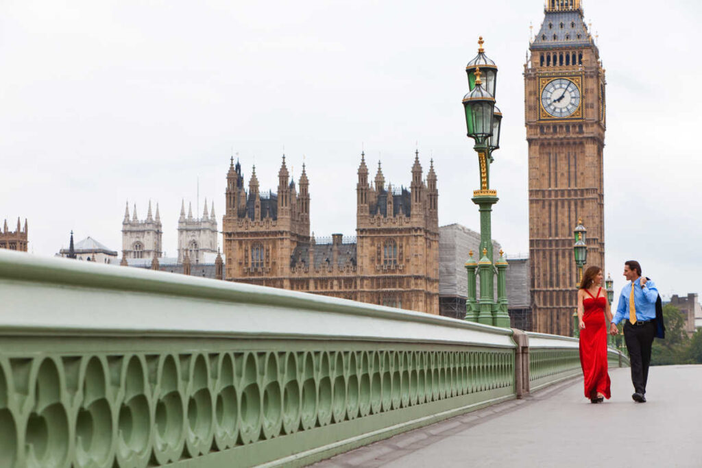 couple London big ben