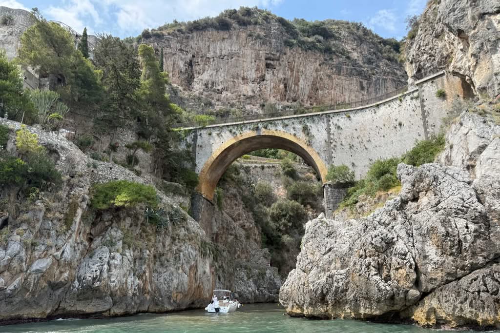 Amalfi Coast with teens boat tour