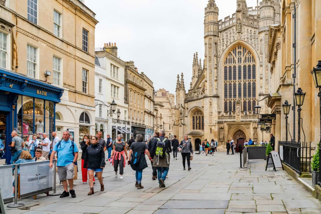 Walking tour Bath UK